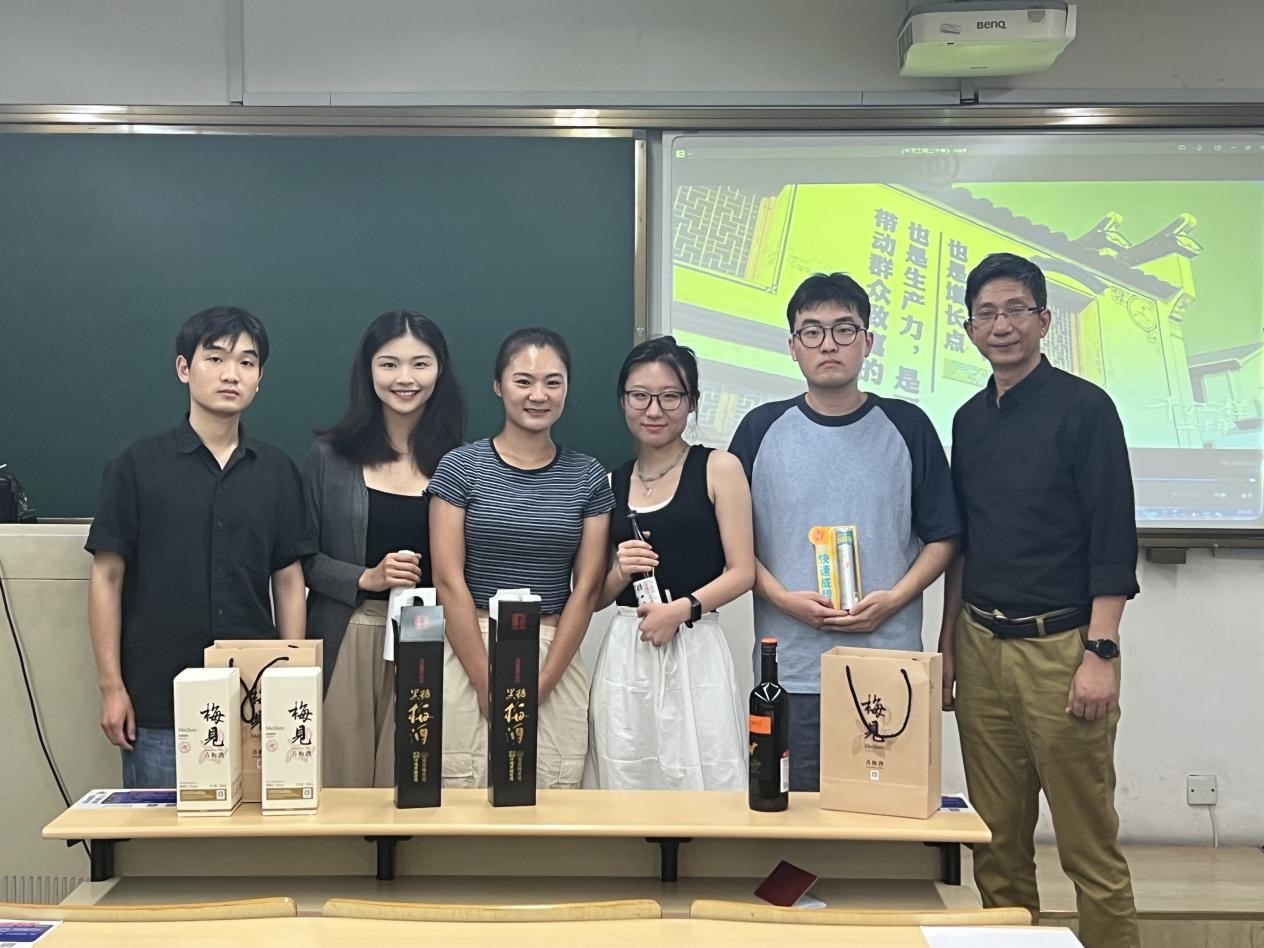 2025浙传研招宣传-新闻与传播学院009.jpg 2025浙传研招宣传-新闻与传播学院009.jpg